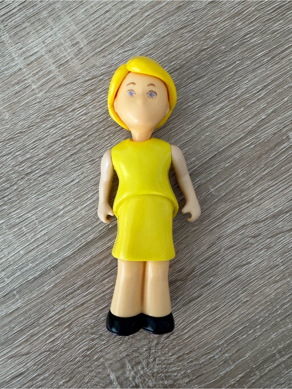 Little Tikes Vintage Blonde Haired Mother Plastic Dollhouse Doll Figurine 5.5 in